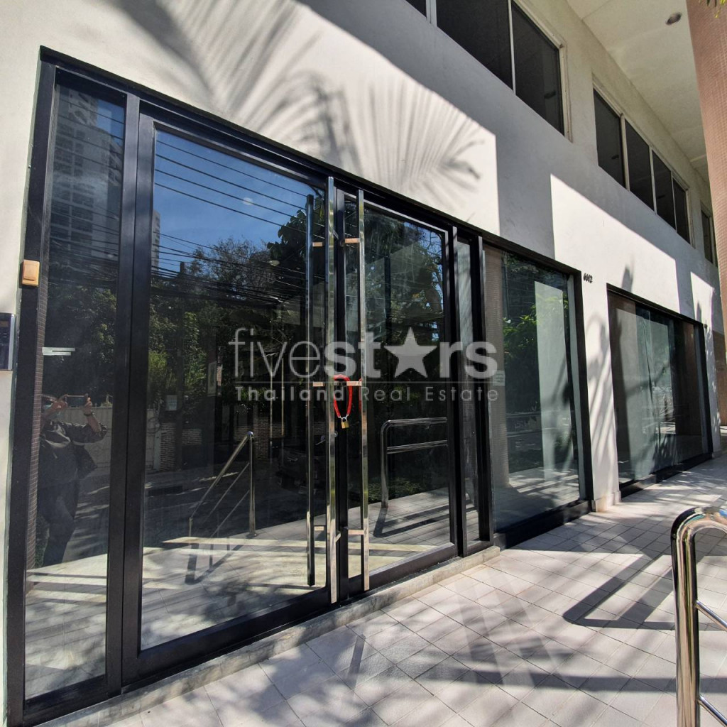 Office space for rent in Sukhumvit area near BTS Phromphong, photo 2