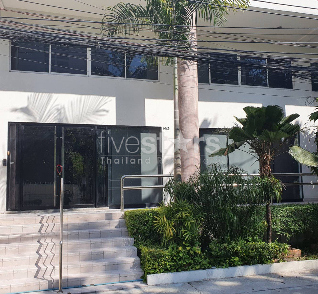 Office space for rent in Sukhumvit area near BTS Phromphong, photo 3