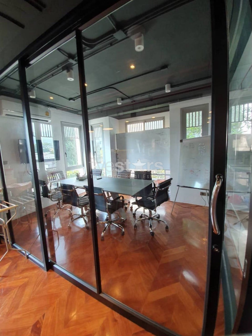 Office space for rent in Thonglor area, photo 6