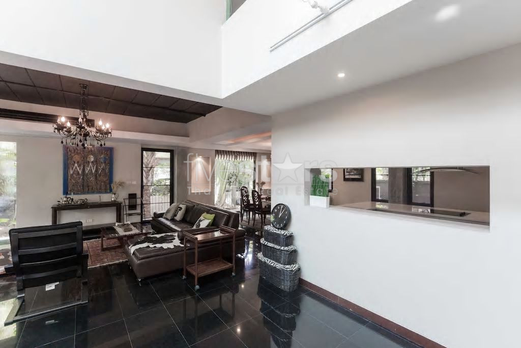 Maison de 3 chambres avec piscine privée à proximité de la station BTS Thonglor, photo 15