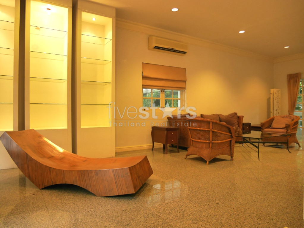 4 bedroom Thonglor house with garden, excellent value for money, photo 9