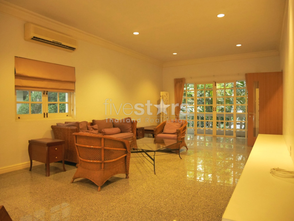 4 bedroom Thonglor house with garden, excellent value for money, photo 8