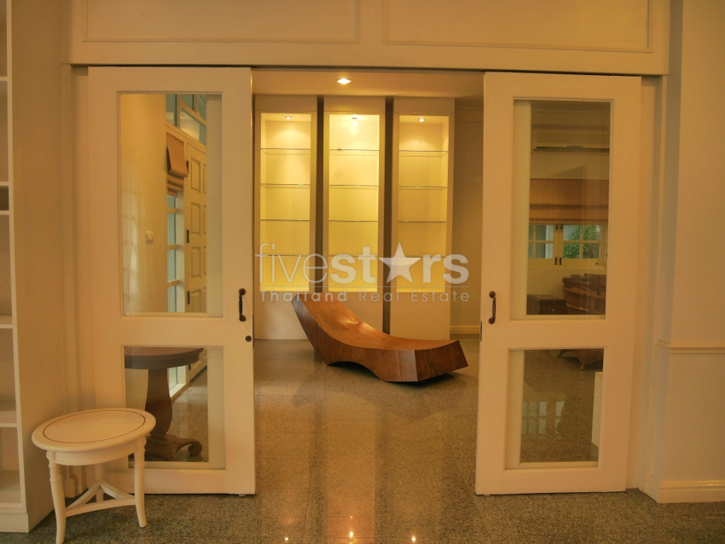 4 bedroom Thonglor house with garden, excellent value for money, photo 11