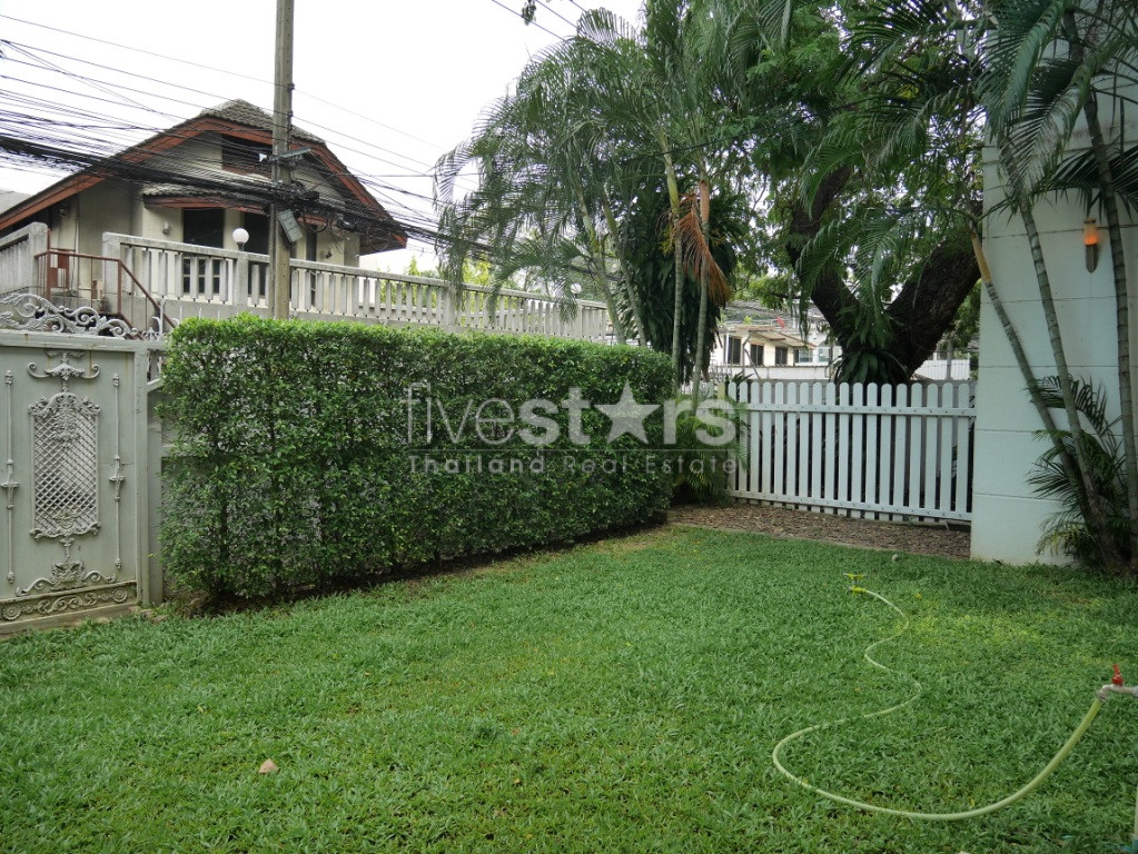 4 bedroom Thonglor house with garden, excellent value for money, photo 2