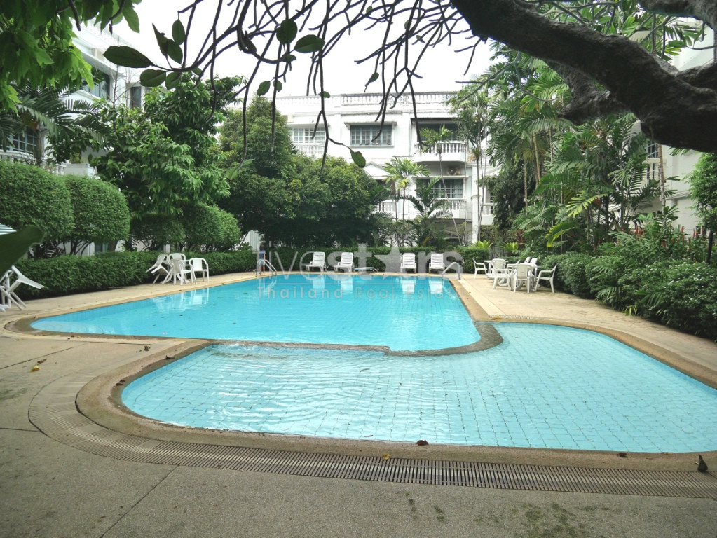 4 bedroom Thonglor house with garden, excellent value for money, photo 16
