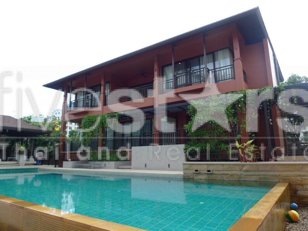 Belle maison de 5 chambres à louer près du BTS Thonglor