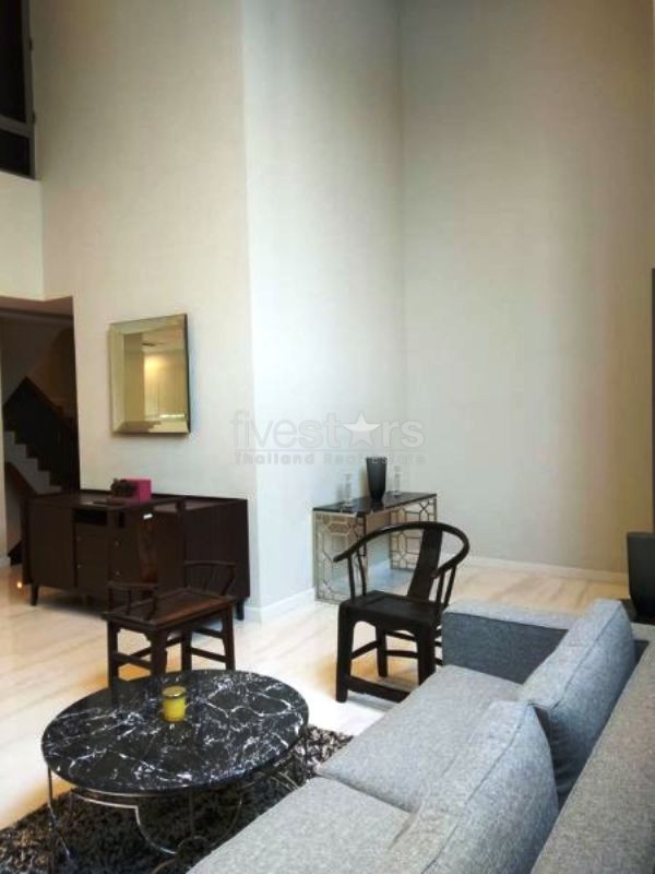 4  bedrooms Townhome in compound for rent in Phromphong, photo 9