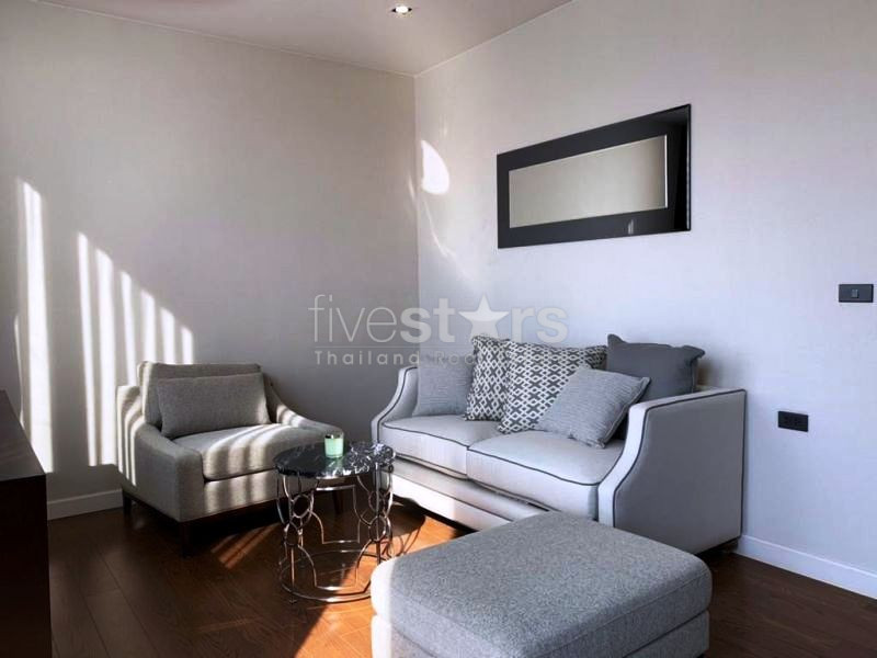 4  bedrooms Townhome in compound for rent in Phromphong, photo 4