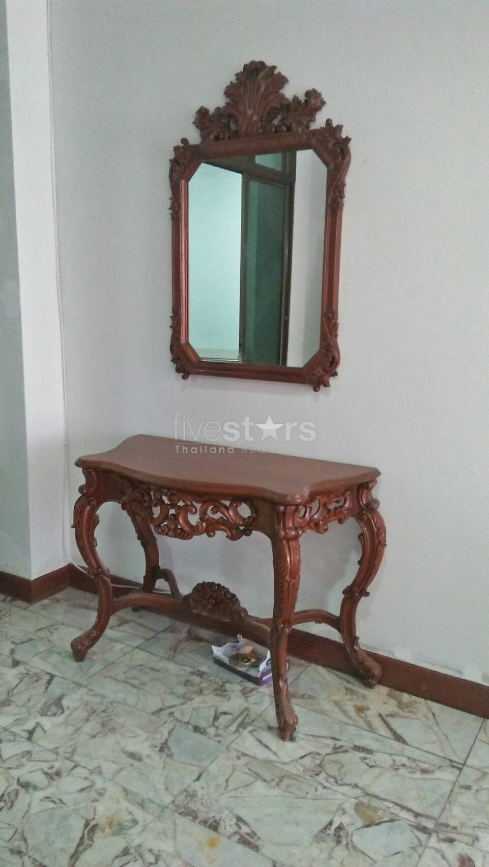 Maison de ville/Bureau à domicile à louer près du BTS Phrompong, photo 9
