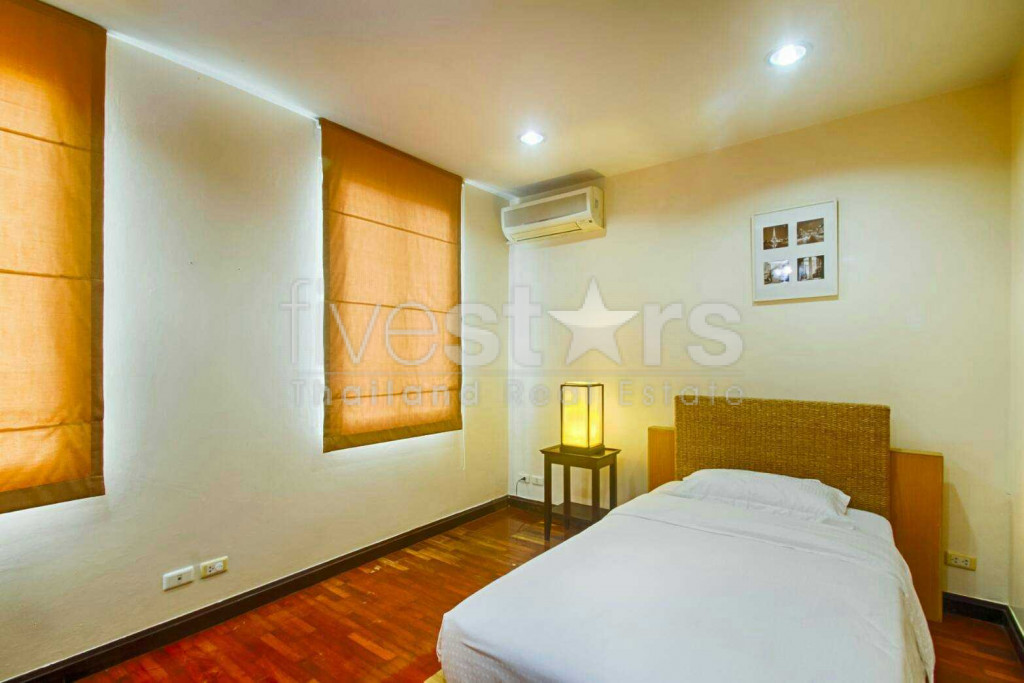 Townhouse in compound 3 bedrooms for rent near BTS Thonglor, photo 13