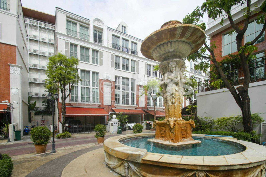 Townhouse in compound 3 bedrooms for rent near BTS Thonglor, photo 19