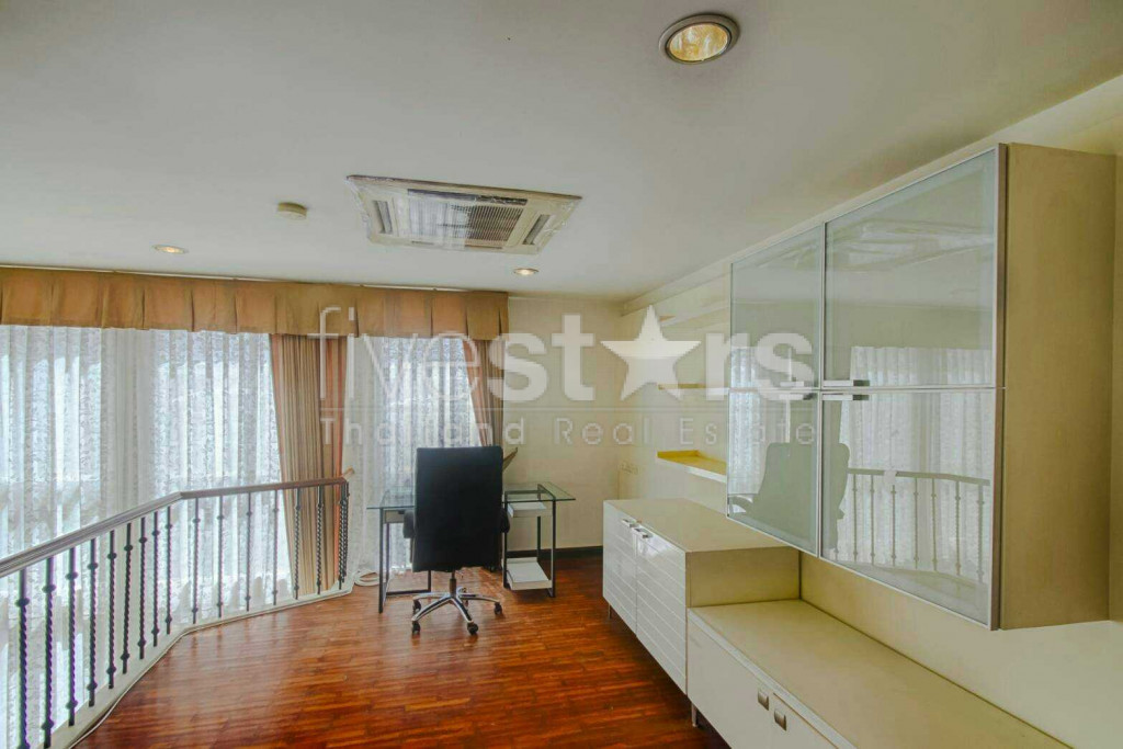 Townhouse in compound 3 bedrooms for rent near BTS Thonglor, photo 9