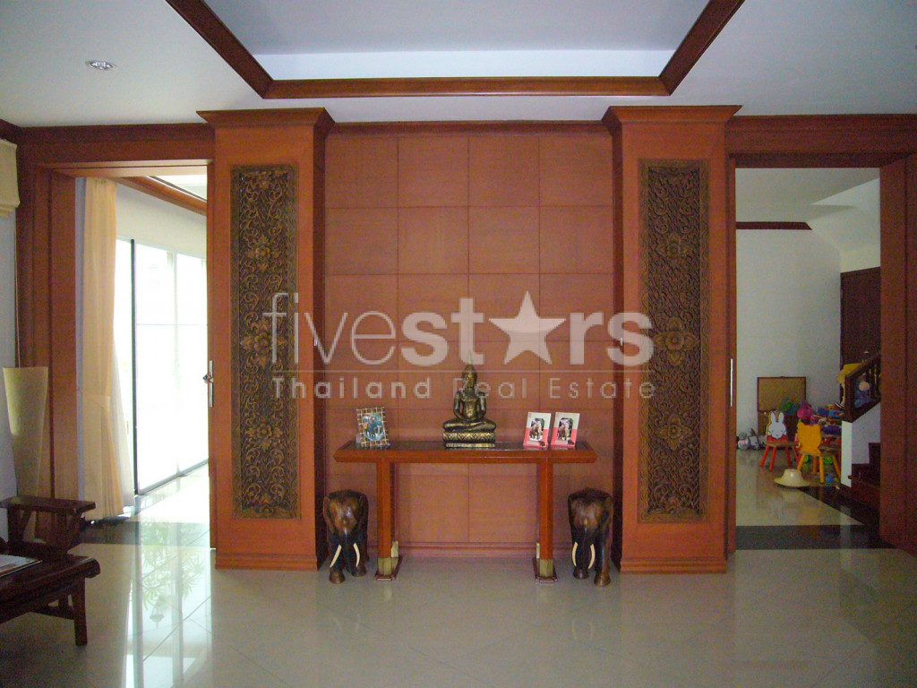 House in compound 4 bedrooms for rent near BTS Thonglor, photo 5
