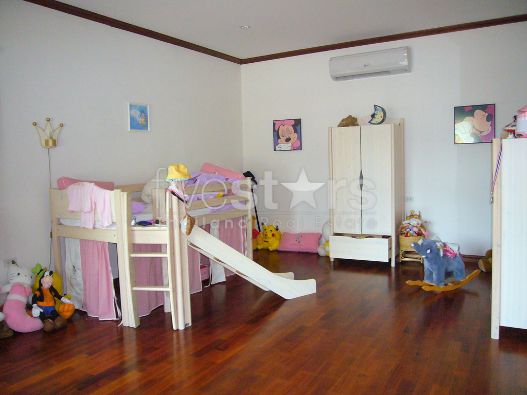House in compound 4 bedrooms for rent near BTS Thonglor, photo 7