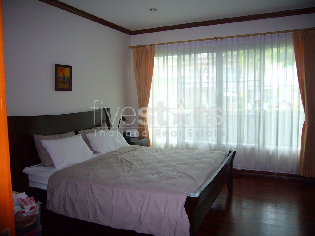 House in compound 4 bedrooms for rent near BTS Thonglor, photo 6