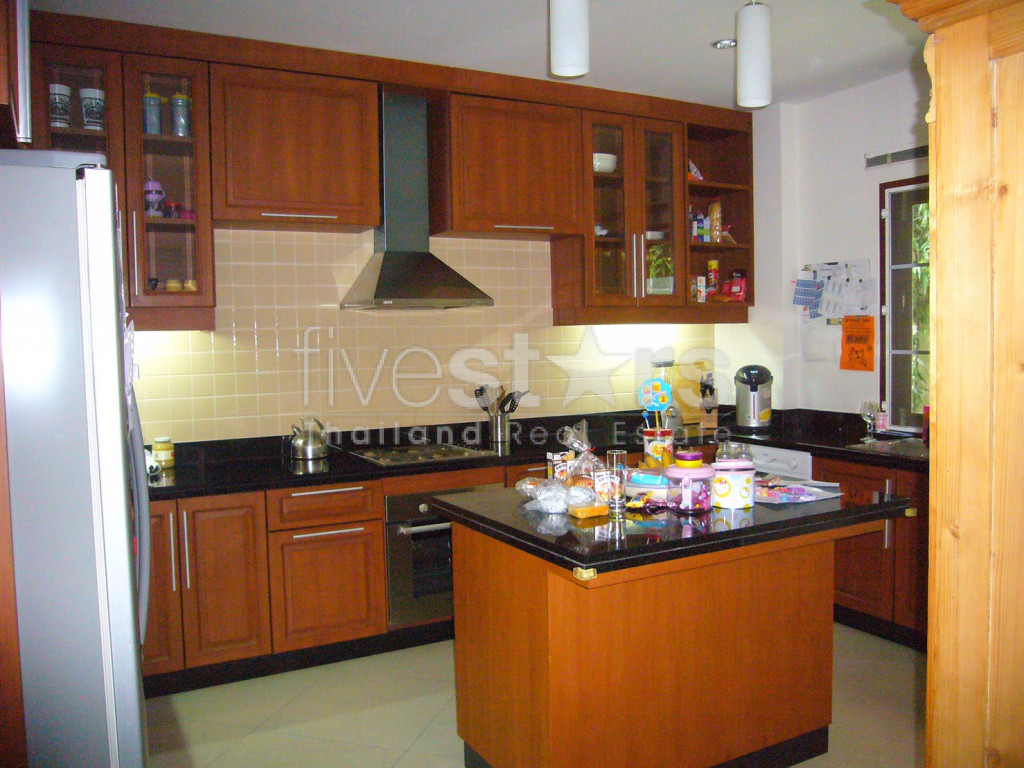 House in compound 4 bedrooms for rent near BTS Thonglor, photo 4