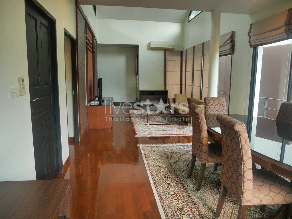 Maison de ville dans un complexe 3 chambres à louer près du BTS Phromphong, photo 7