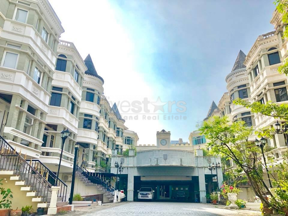 Maison de ville de 3 chambres à louer à Sukhumvit 31, photo 2