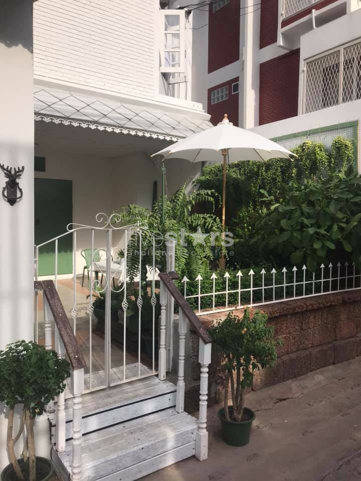 4 bedroom townhome for rent on Thong Lor, photo 2