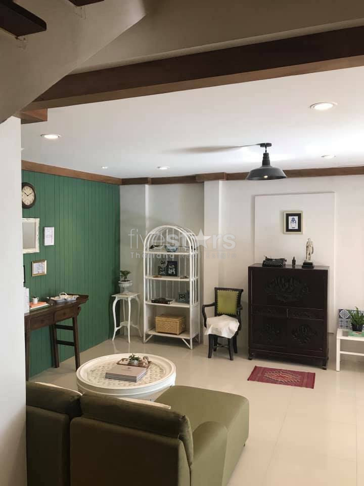 4 bedroom townhome for rent on Thong Lor, photo 4