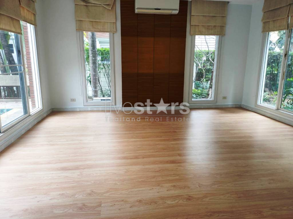 villa 4 chambres avec piscine privée quartier Thonglor, photo 5