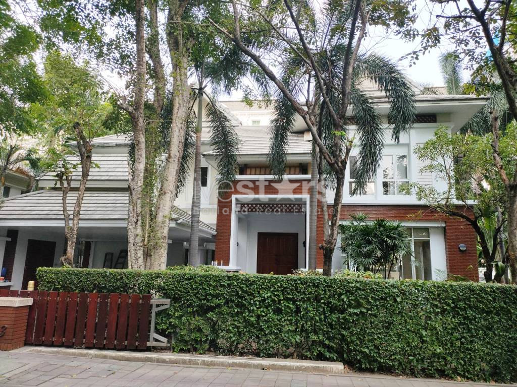 villa 4 chambres avec piscine privée quartier Thonglor, photo 2