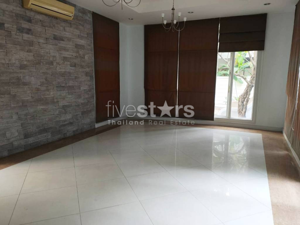 villa 4 chambres avec piscine privée quartier Thonglor, photo 7
