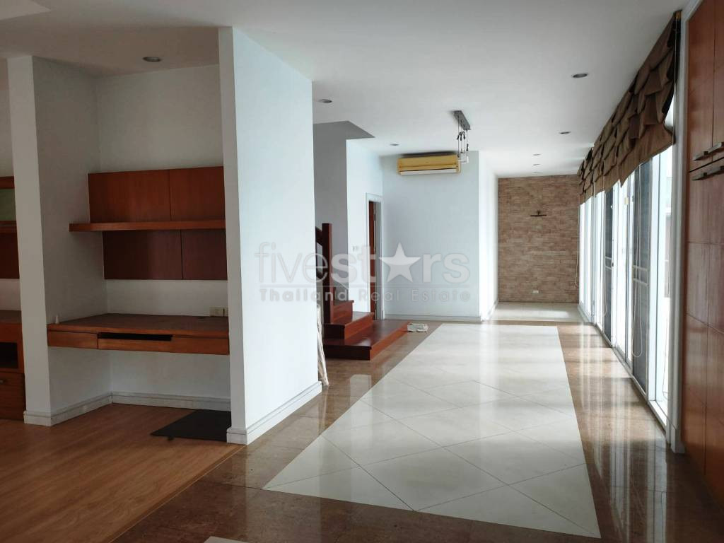 villa 4 chambres avec piscine privée quartier Thonglor, photo 8