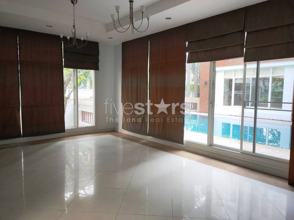 villa 4 chambres avec piscine privée quartier Thonglor, photo 6