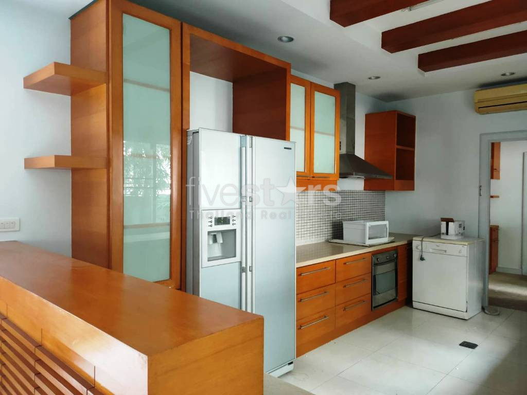 villa 4 chambres avec piscine privée quartier Thonglor, photo 9