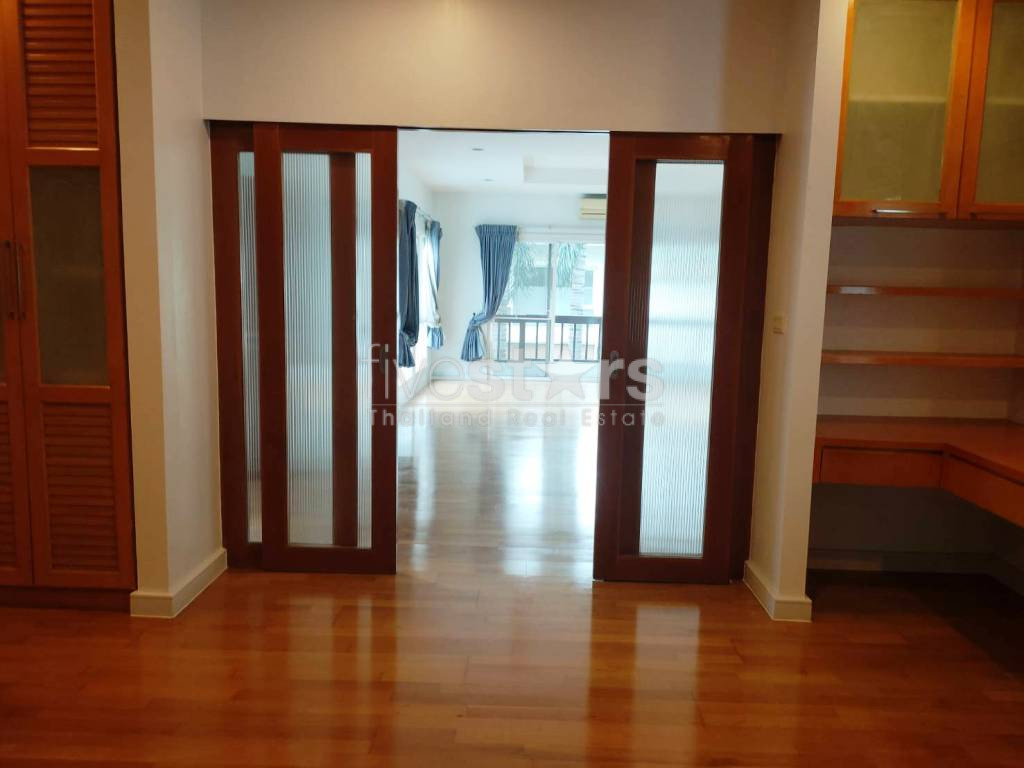 villa 4 chambres avec piscine privée quartier Thonglor, photo 12
