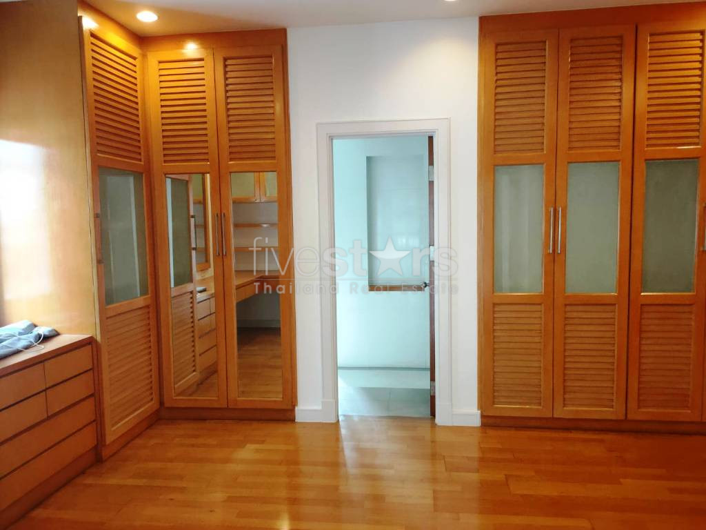 villa 4 chambres avec piscine privée quartier Thonglor, photo 11