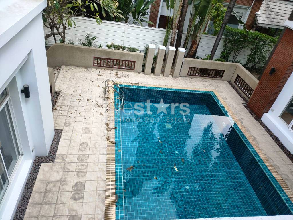 villa 4 chambres avec piscine privée quartier Thonglor, photo 19