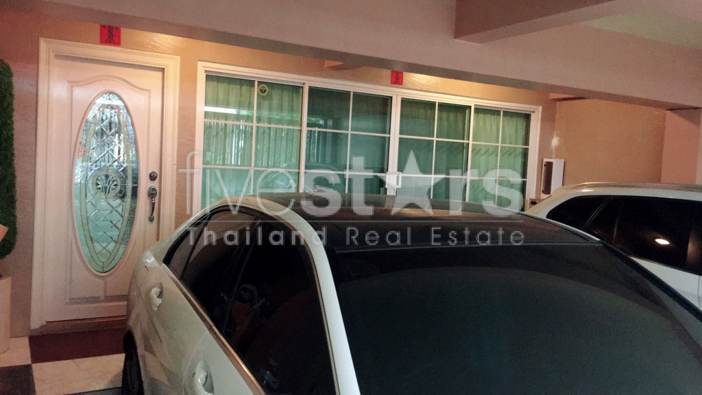 Pet friendly townhouse for rent in Thonglor area, photo 3