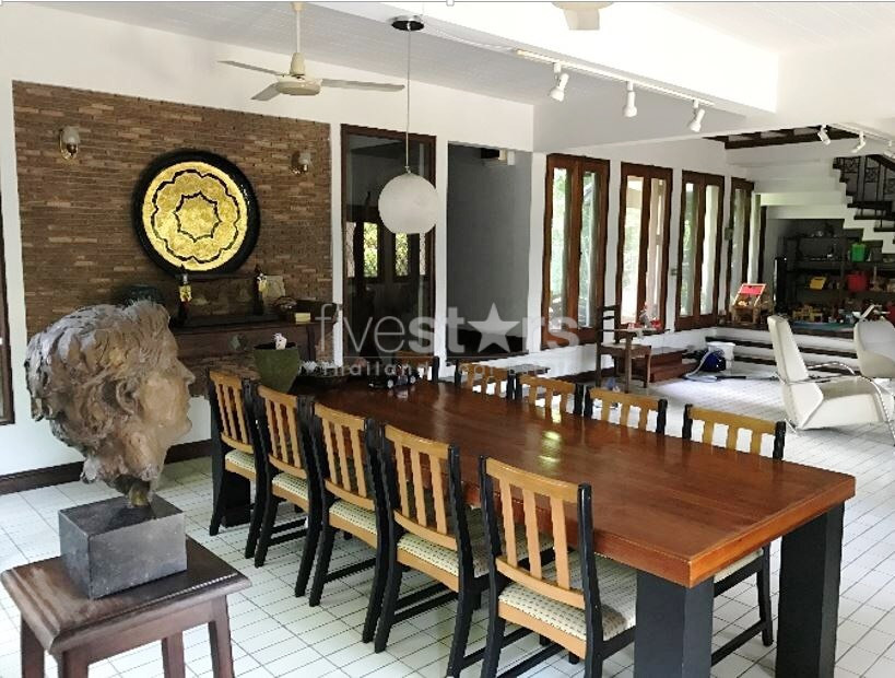 à Bangkok, quartier Sukhumvit - Prompong, une maison au style tropical avec 3 chambres et une véranda ouverte, photo 6
