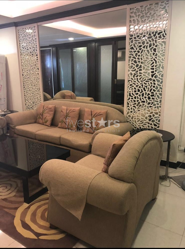 Pet friendly 4 Bedrooms townhouse for rent in Phrompong, photo 7