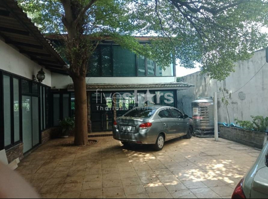 Bureau à domicile non meublé à louer dans le quartier de Thonglor, photo 2