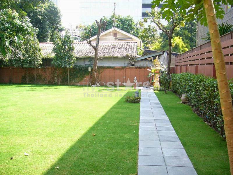 maison non meublée de 5 chambres avec piscine privée et grand jardin située au centre de la région de Phromphong., photo 9