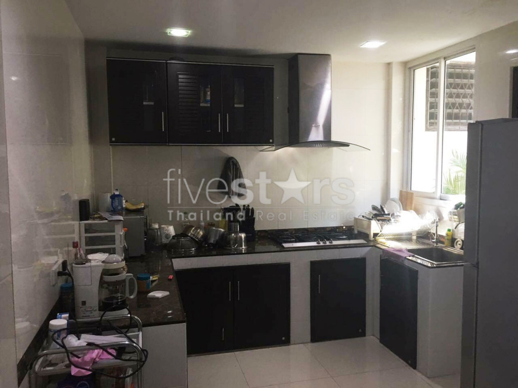 3 bedroom townhouse for rent on Phrom Phong, photo 5