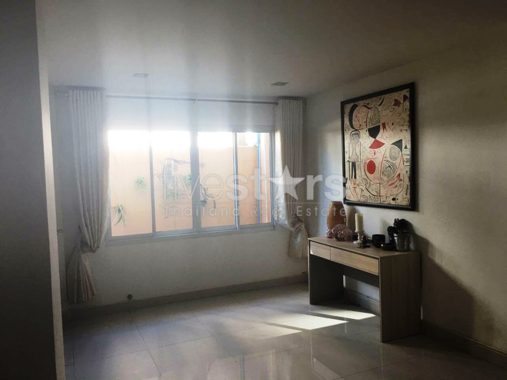 3 bedroom townhouse for rent on Phrom Phong, photo 4