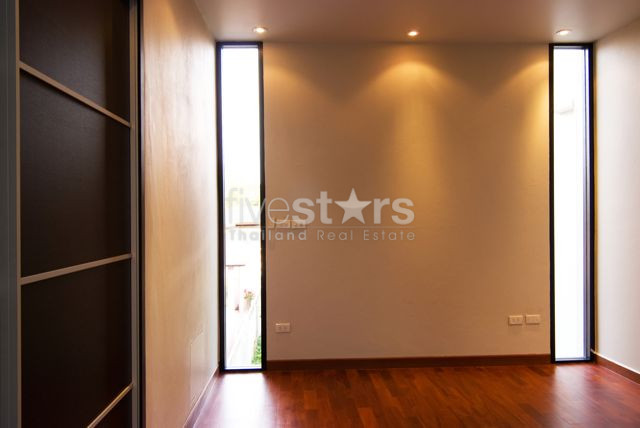 4 bedroom single house with private pool close to the BTS Thonglor station, photo 12