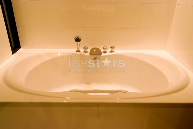 4 bedroom single house with private pool close to the BTS Thonglor station, photo 14