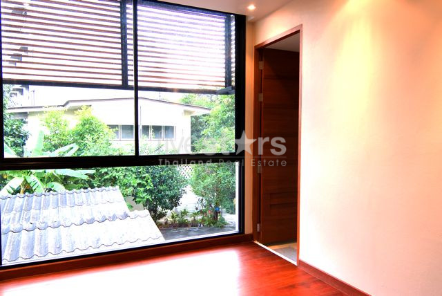 4 bedroom single house with private pool close to the BTS Thonglor station, photo 13