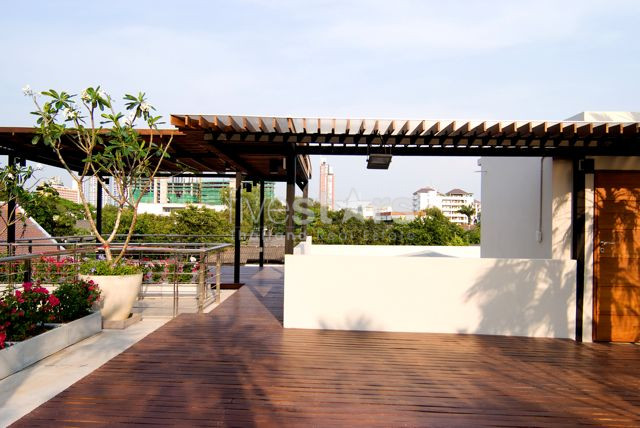 4 bedroom single house with private pool close to the BTS Thonglor station, photo 17