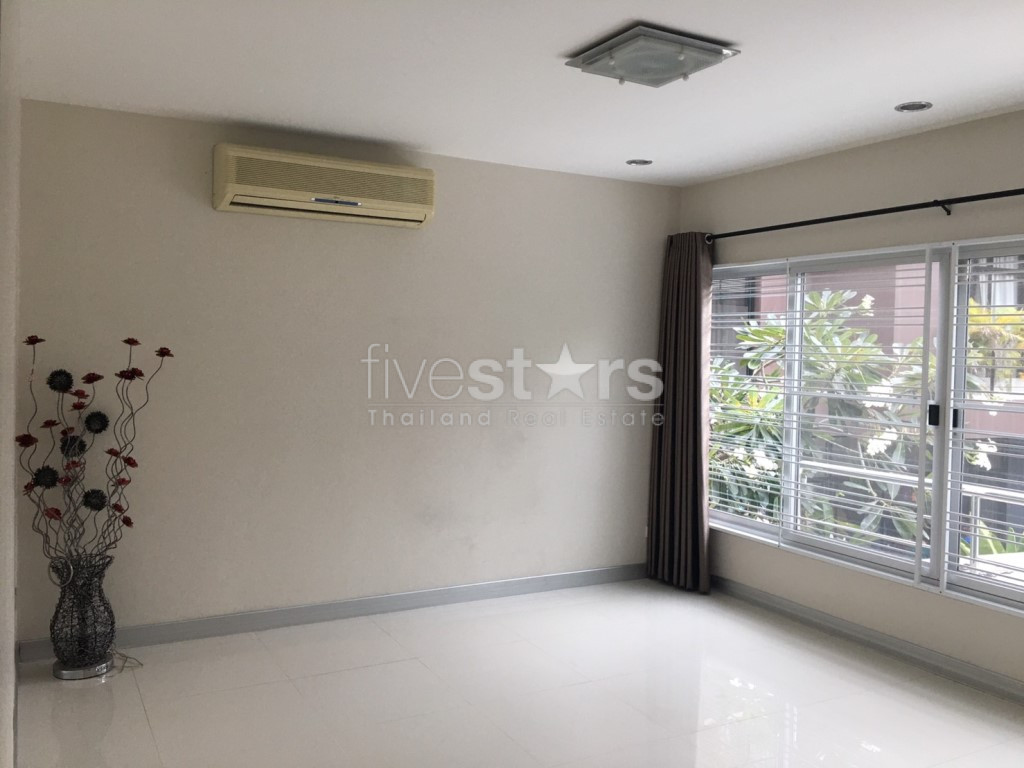 Maison de 4 chambres à Phrom Phong, photo 8