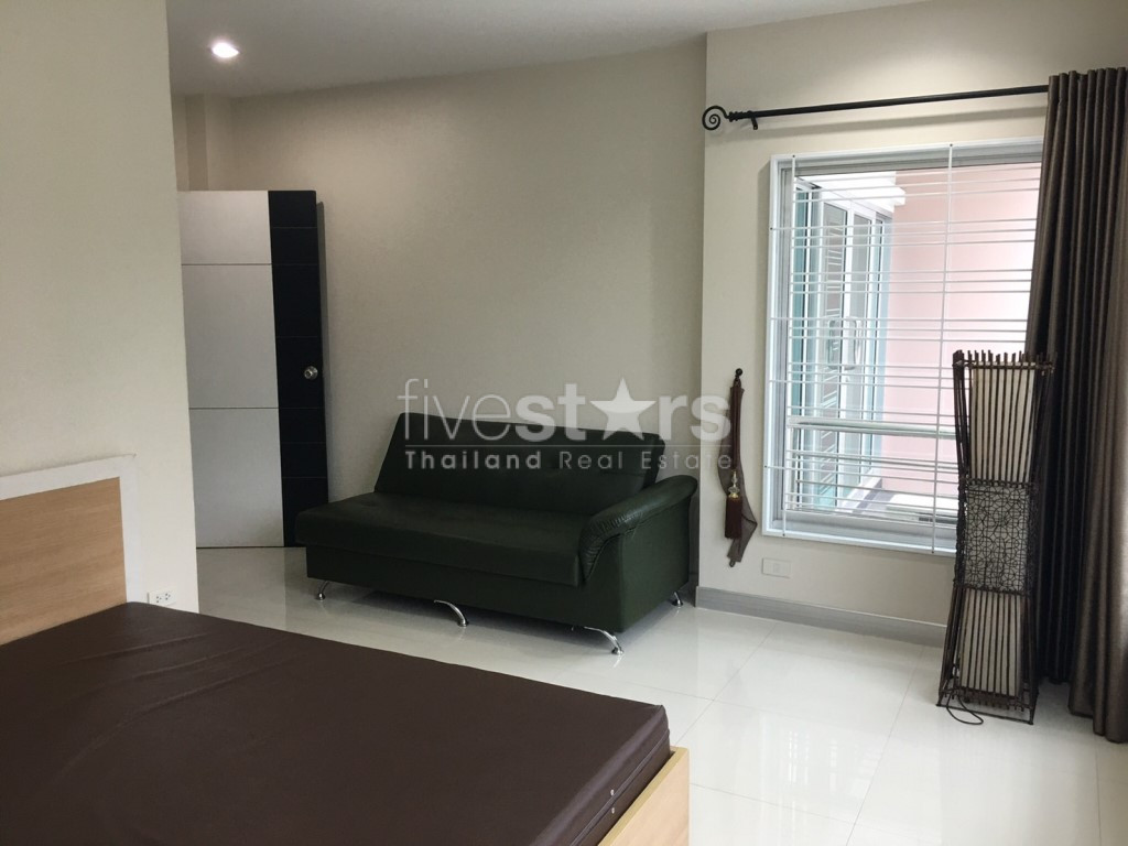 Maison de 4 chambres à Phrom Phong, photo 3