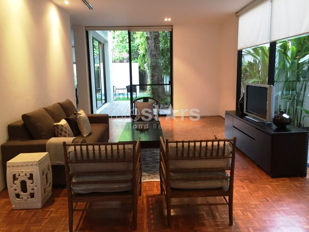 Maison 4 chambres  à louer quartier Thong Lo