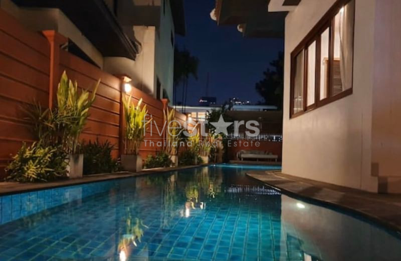 Maison individuelle de 5 chambres avec piscine privée à louer sur Thonglor, photo 5