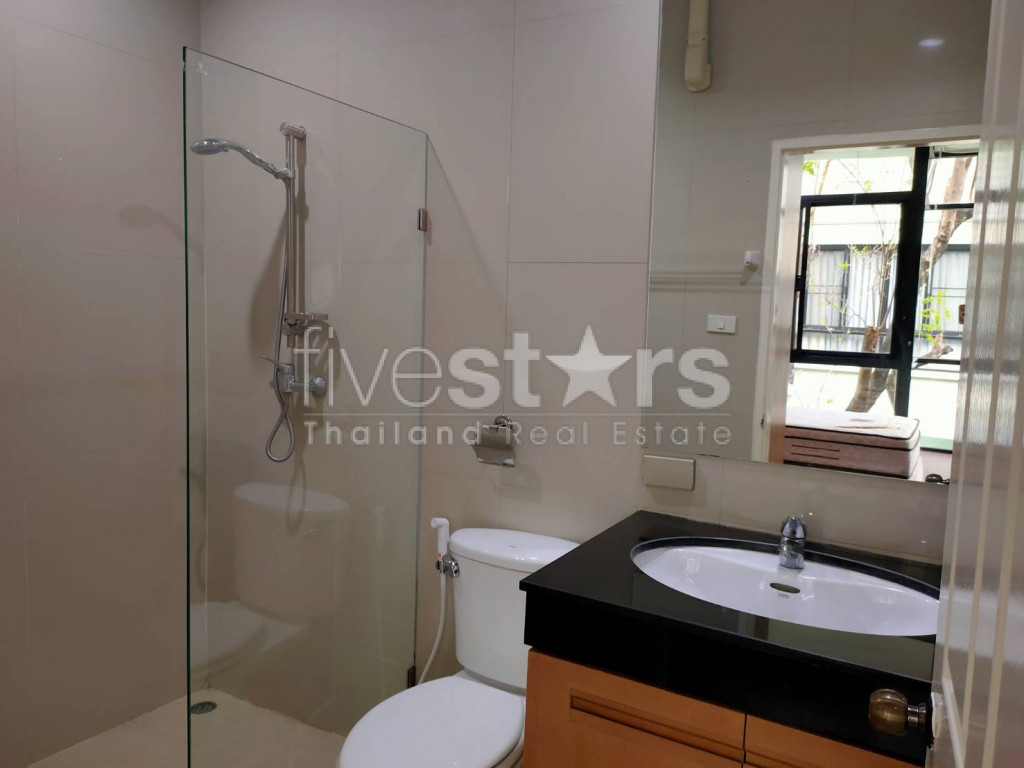 For Rent House in compound 4 bedrooms near BTS Thonglor, photo 12
