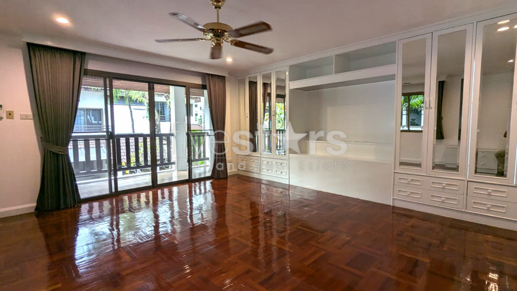 Detached house in a quiet neighborhood of Sukhumvit, near Thonglor, photo 9